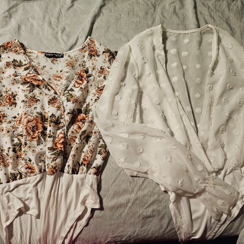 2 bodysuits